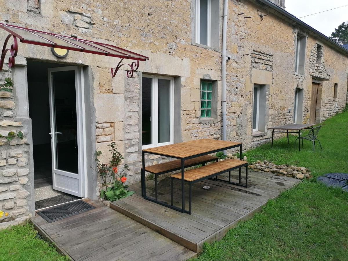 Maison Renovee En Pierres Sejour Spacieux Avec Jardin Et Terrasse Amenagee Pres Omaha Beach & Bayeux A 5Mn De La Mer Tous Commerces Commes 外观 照片